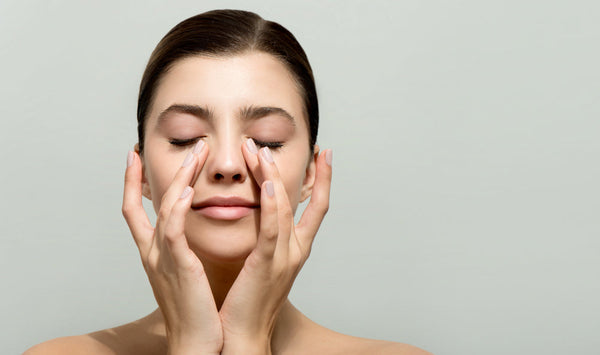 Retinol Benefits for Skin: What It Does & How It Works