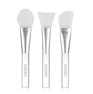 Saian Silicone Applicator Spatula Trio shows three soft tools for smooth mask application without using fingers.