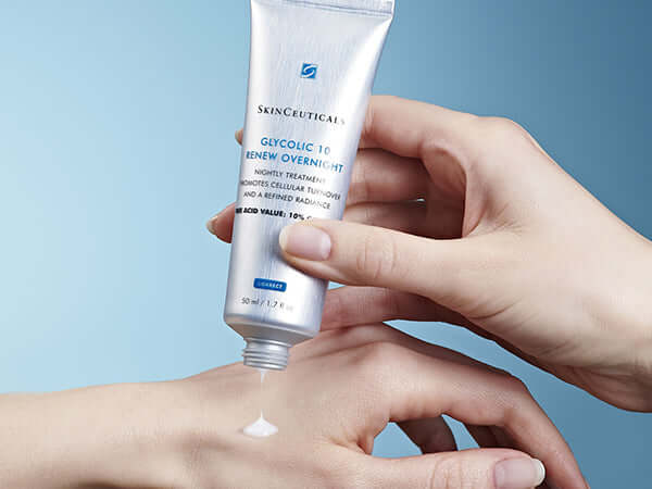 How to apply SkinCeuticals Glycolic 10 Renew Overnight: dispense a small amount and smooth onto clean, dry skin.